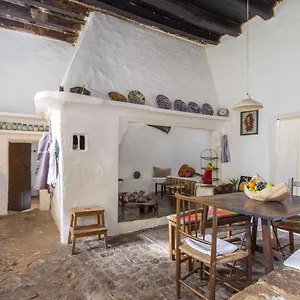 Son Rullan , Deià (Deyá) España