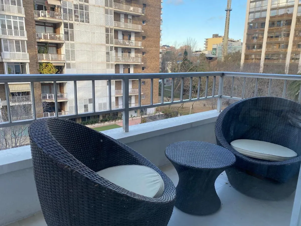Precioso y tranquilo apartamento zona alta Diagonal Barcelona
